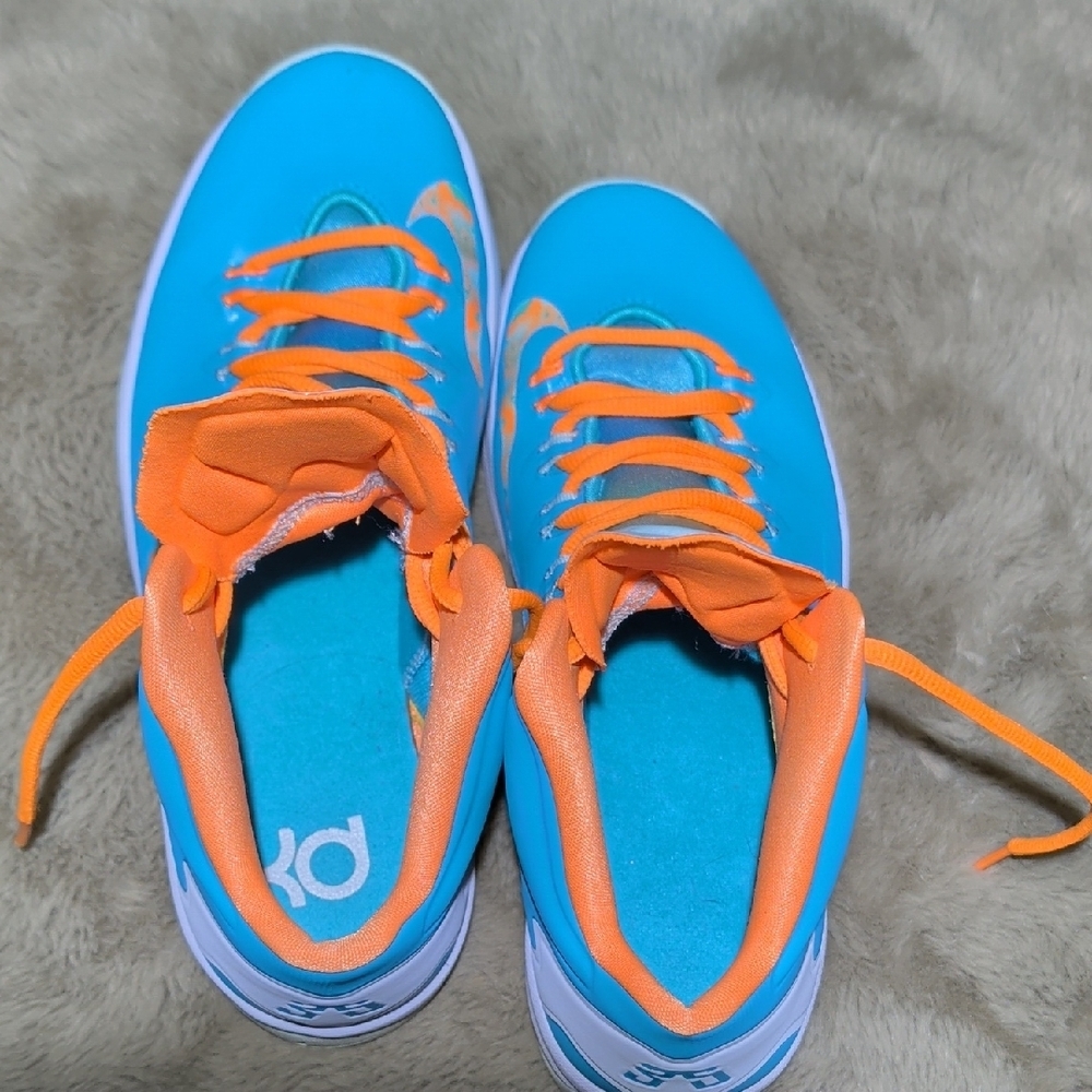 Nike Kids Mid-Top Basketball Sneakers in Turquoise & Neon Orange - Picture 5 of 8